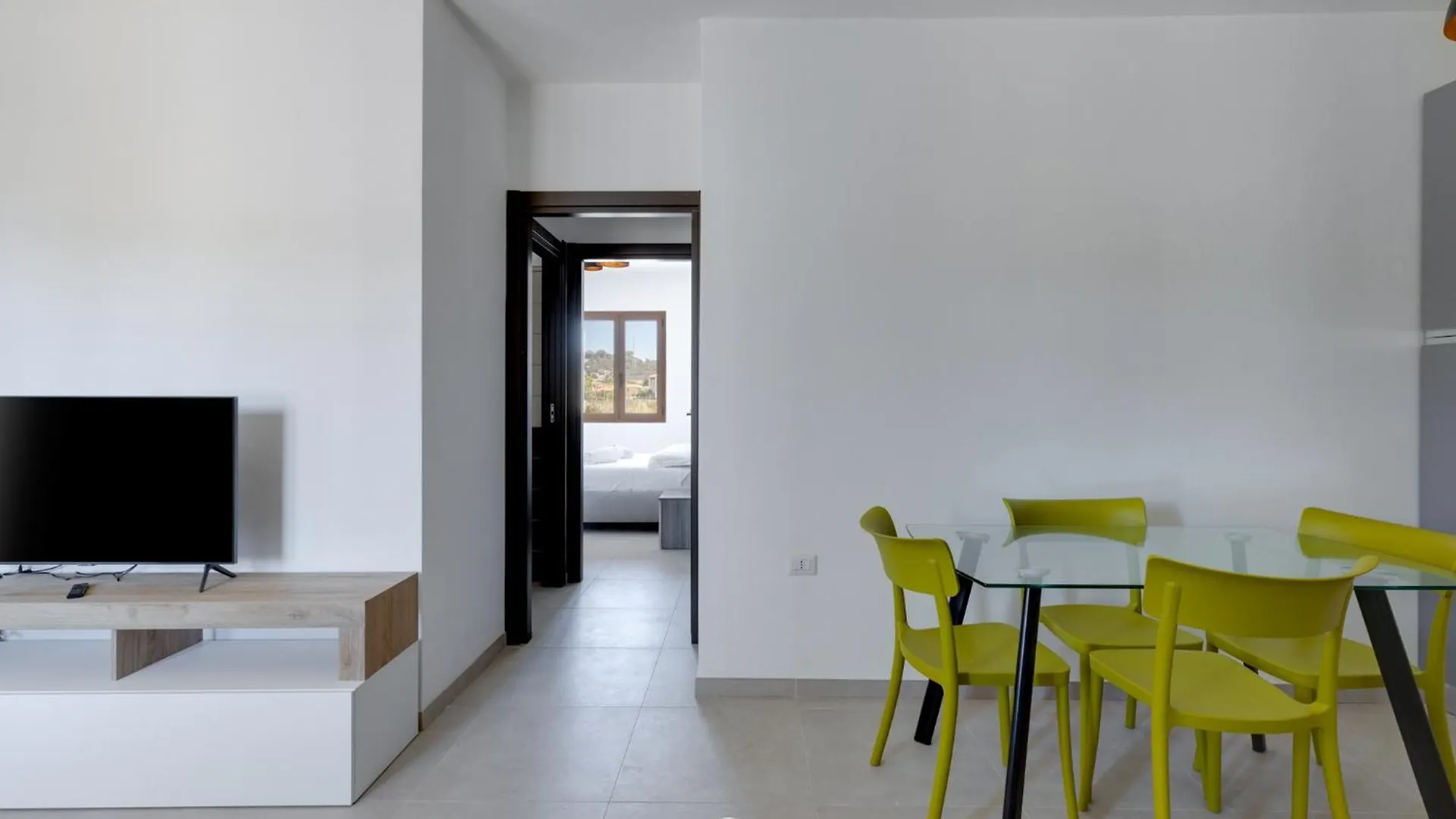 Lemon Apartment 1 Àrbatax 0*,  İtalya