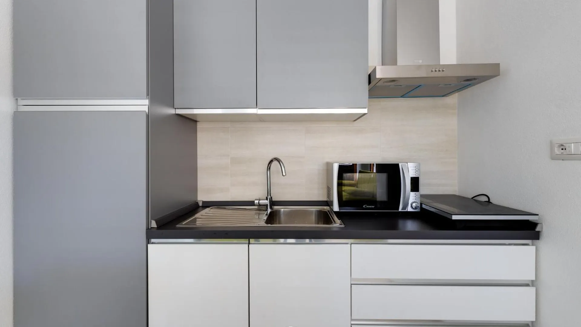 Lemon Apartment 1 Àrbatax