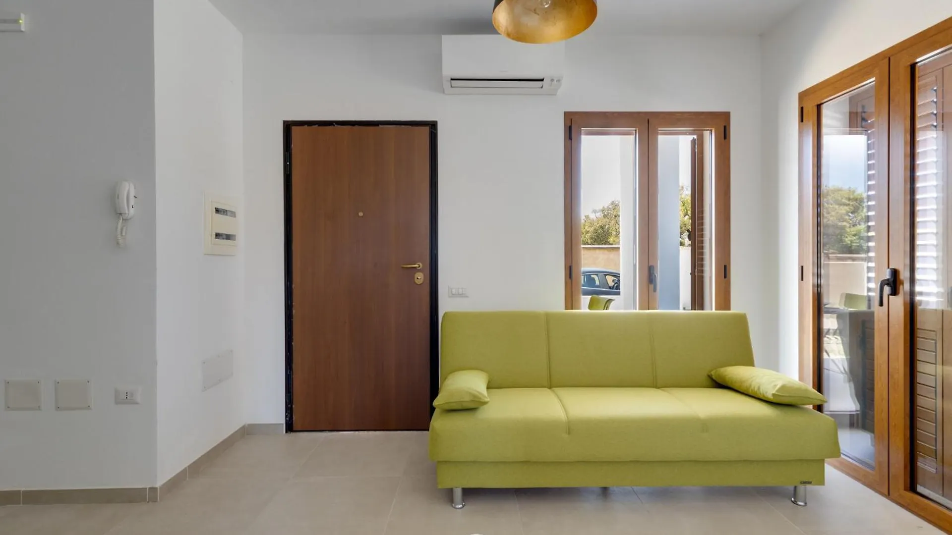 Lemon Apartment 1 Àrbatax